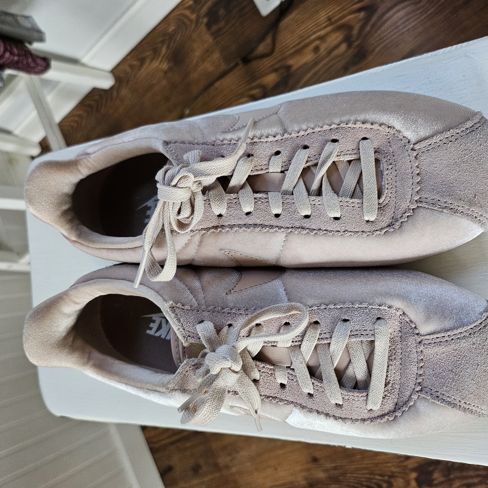 Nike Cortez Women's Light Pink Suede Sneakers - Sz 8